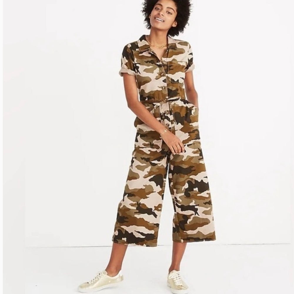 Madewell Wide Leg  Cropped Utility Jumpsuit Cottontail Camo‎ Size 4